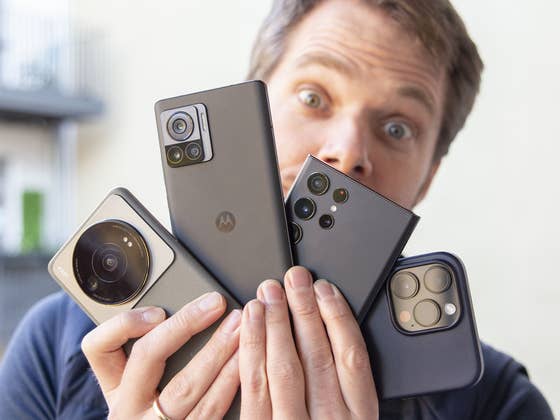 Blind test: Do you find the 200 megapixel smartphone?