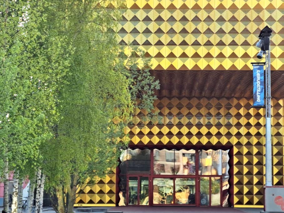 Main camera 5x (digital zoom)