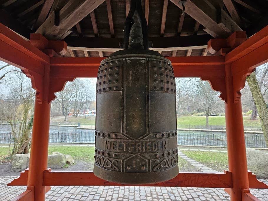 Samsung Galaxy S23 photo gallery