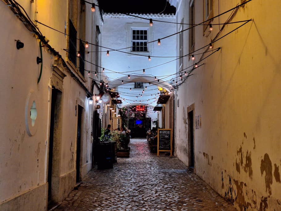 Samsung Galaxy A54 review sample: 2x digital zoom - night mode off