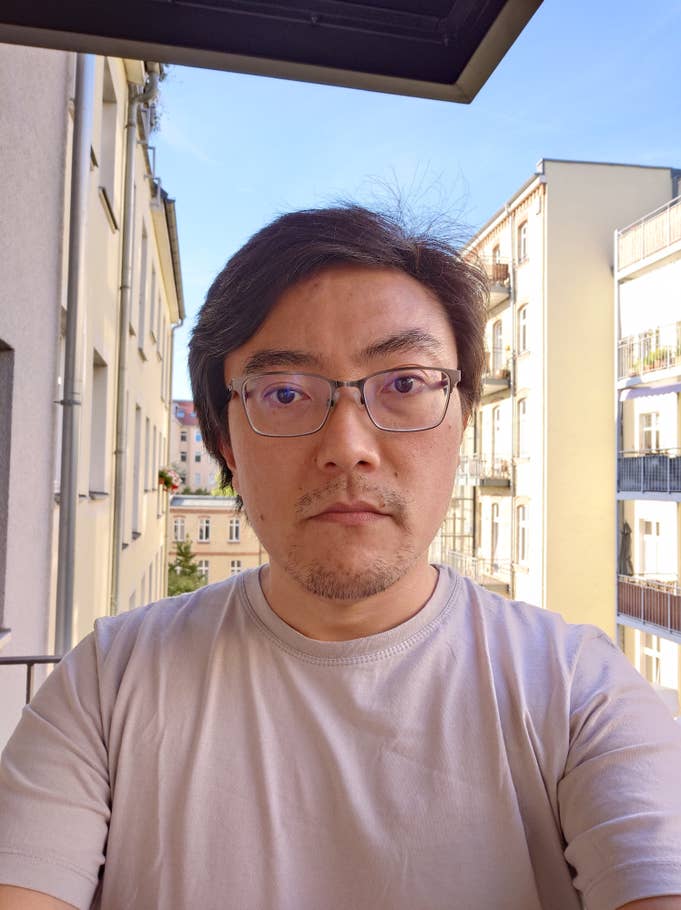 Selfie - Portrait mode off