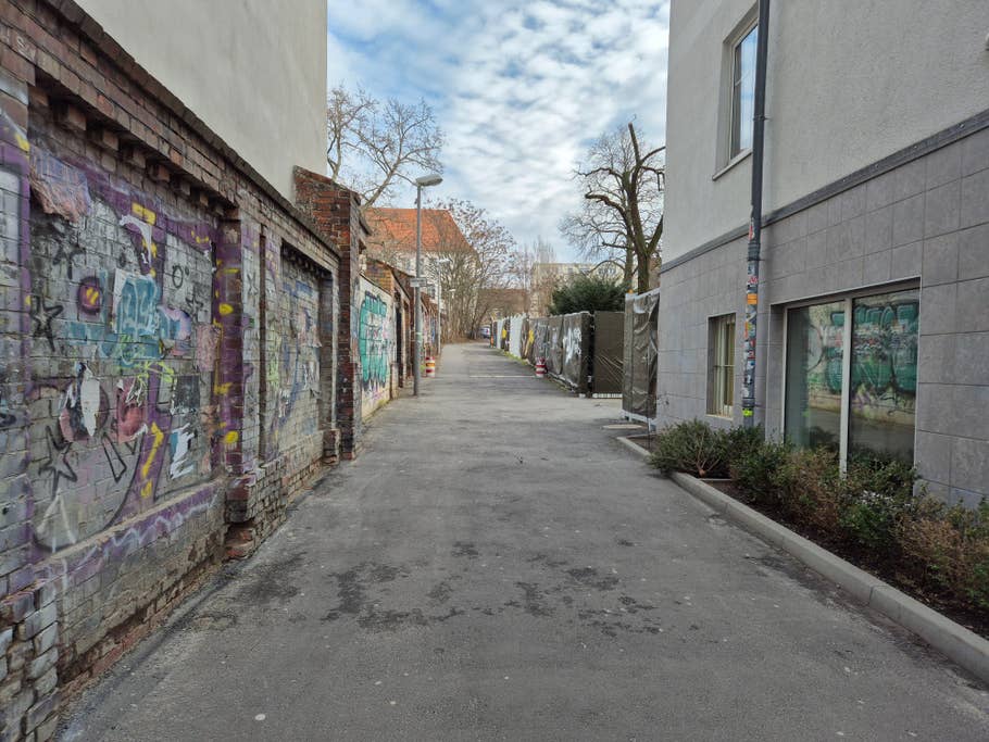 Test photos taken with the Samsung Galaxy S24 camera