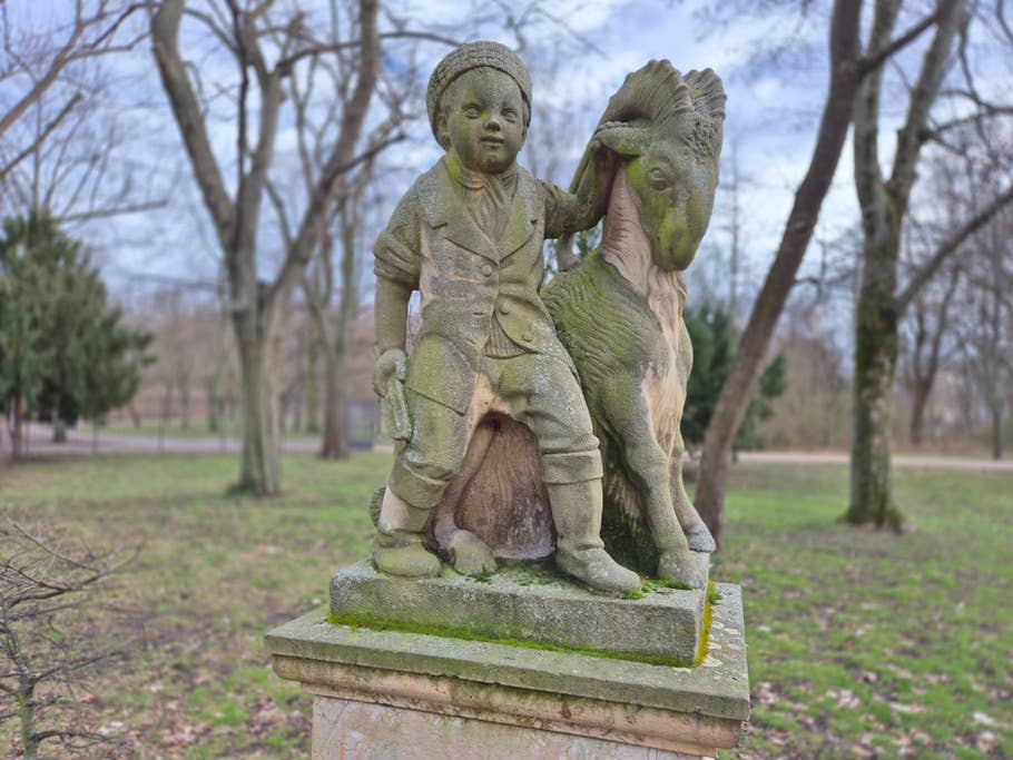 Test photos taken with the Samsung Galaxy S24 camera