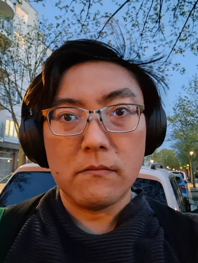 Samsung Galaxy A26: Selfie - Night mode on