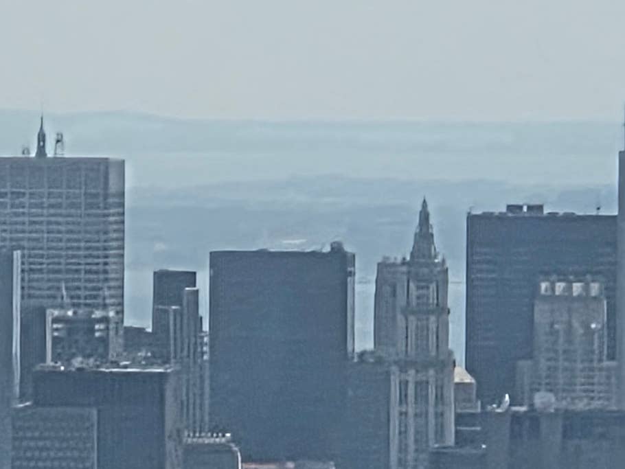 Samsung Galaxy Z fold 7: Telephoto camera (30x digital zoom)