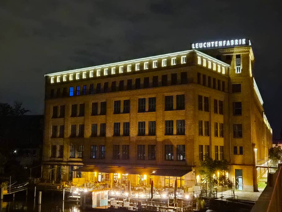 Samsung Galaxy Z Flip 7: Main camera (2x digital zoom)