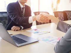 Business People shaking hands