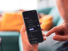 Smartphone showing the backup settings