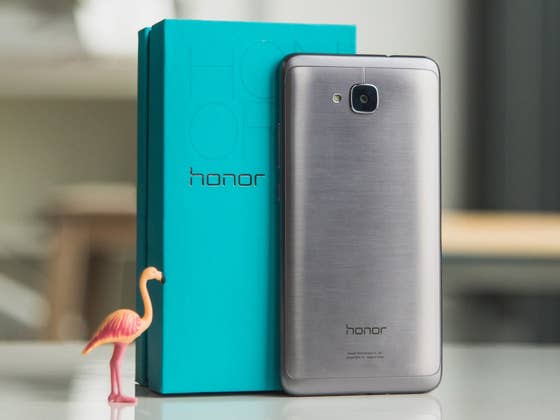 Honor 5C review: all in the family