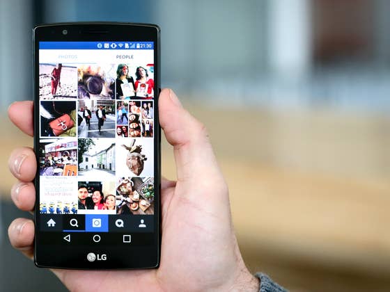 How to zoom in on Instagram photos