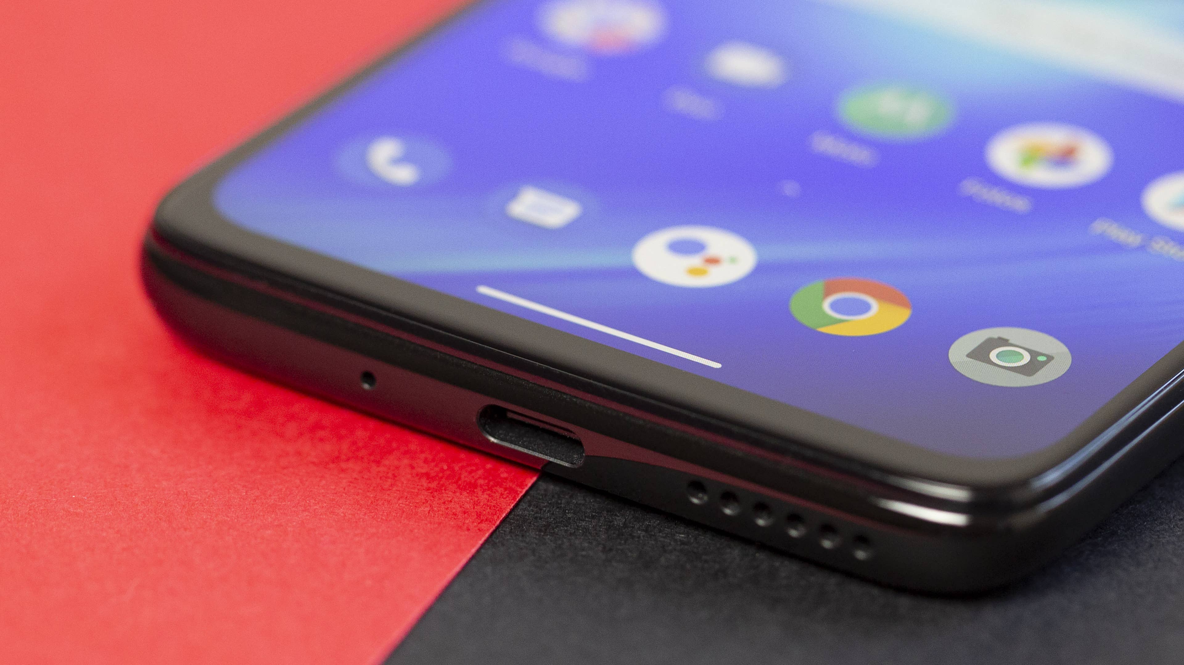 AndroidPIT Motorola Moto G8 Power Charging Port