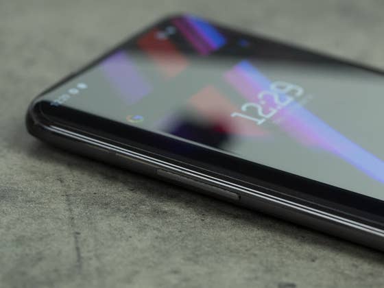 You can now apply for a FREE OnePlus flagship smartphone