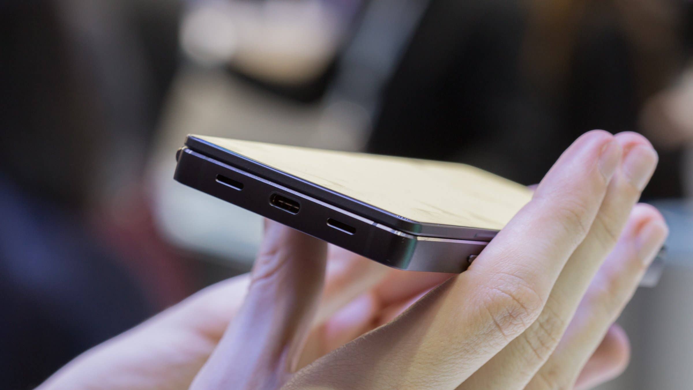 AndroidPIT ZTE Axon M Hands on 9849