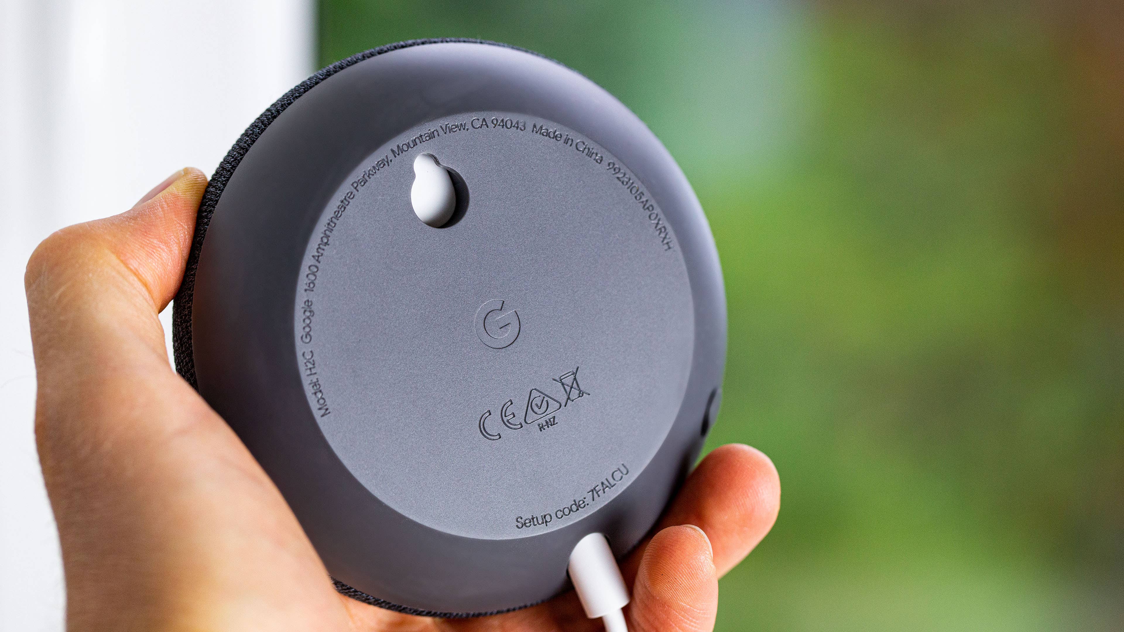AndroidPIT google nest mini wall mount back