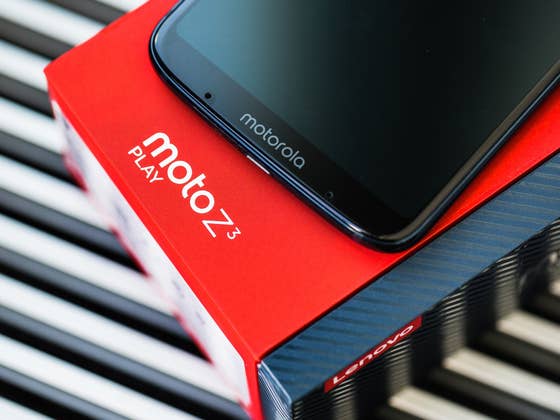 Moto Z3 Play review: Playing it safe but where’s the fun?
