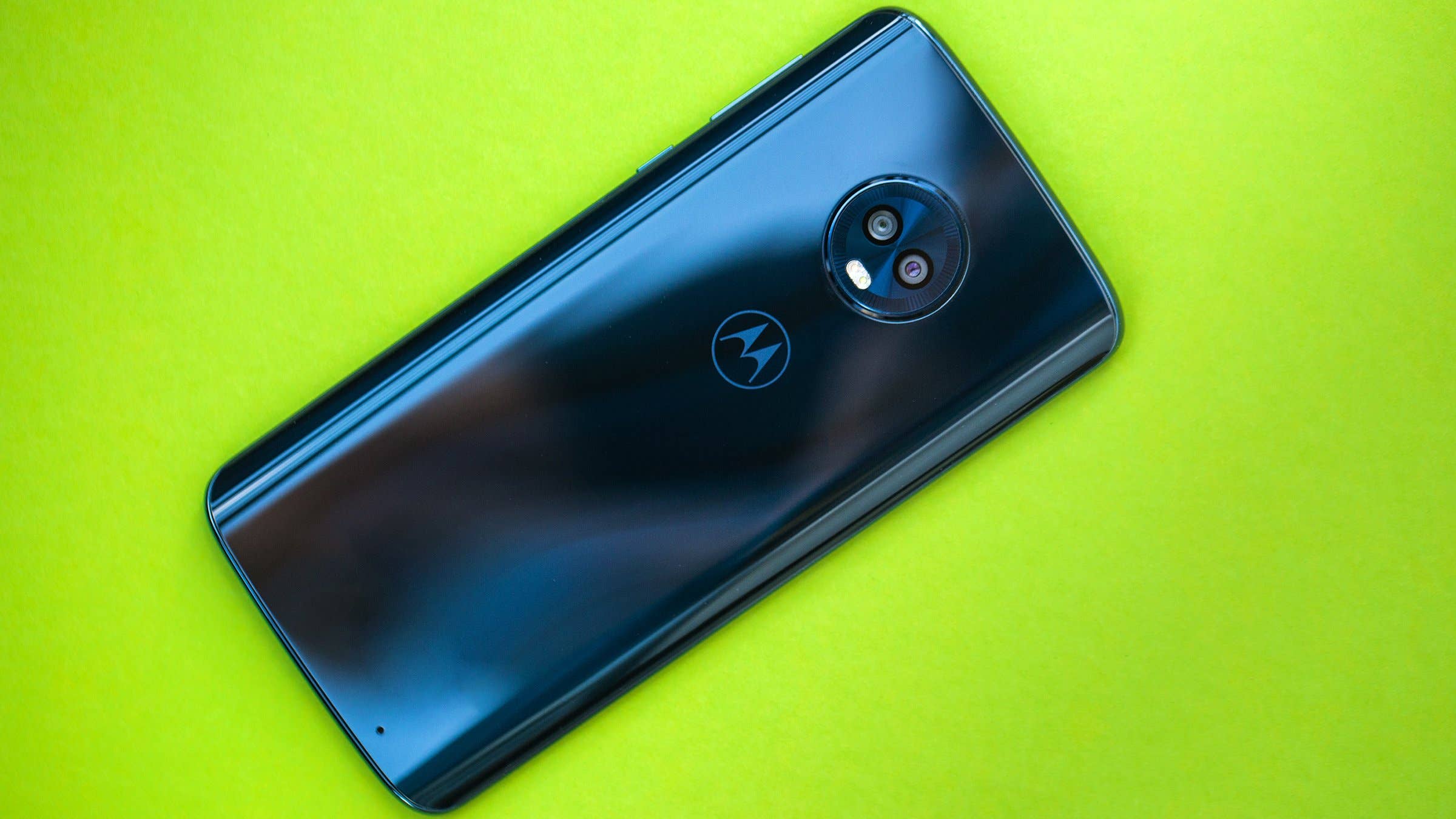 【Android15】Moto G6 Plus SIMフリー モトローラmoto G6 plusを実際に1週間使ってみた【超大画面で