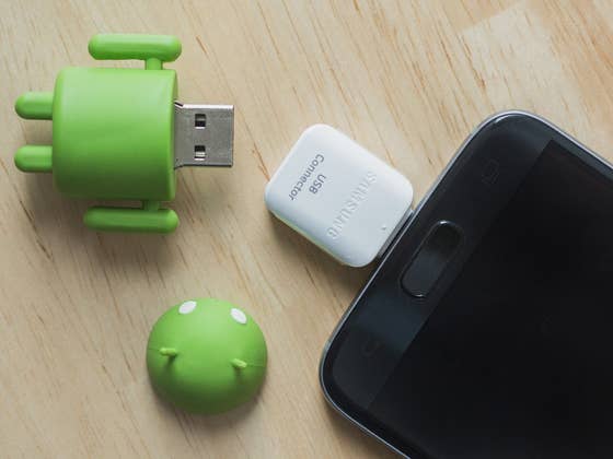 How to connect an external drive to your phone via USB