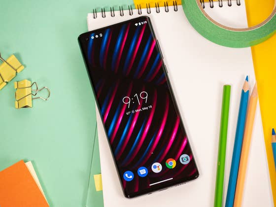 Motorola Edge review: back under the spotlight