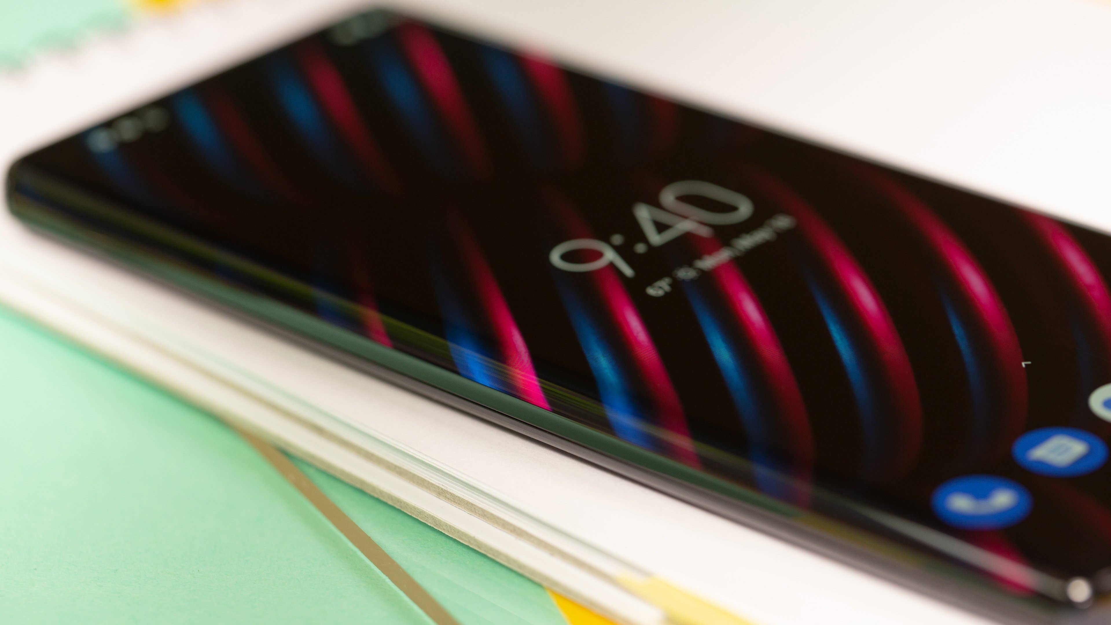 AndroidPIT Motorola Edge screen side