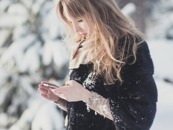 How to protect your smartphone from the cold in winter