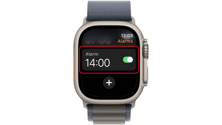 Apple Watch displaying the alarm screen set for 14:00 with toggle switch.