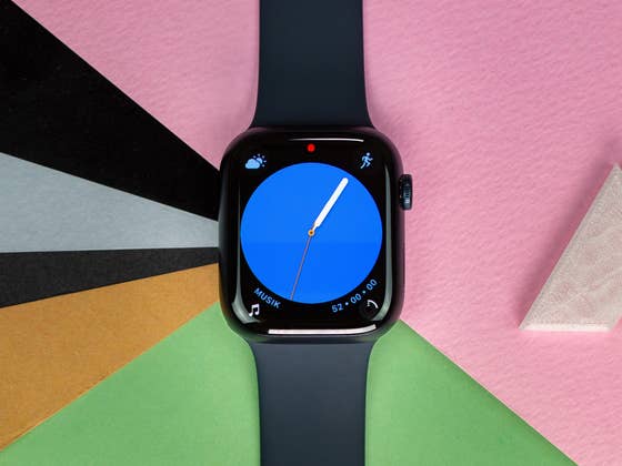 Apple Watch Series 8 with AppleCare+ is Unbelievably 30% Cheaper Right Now