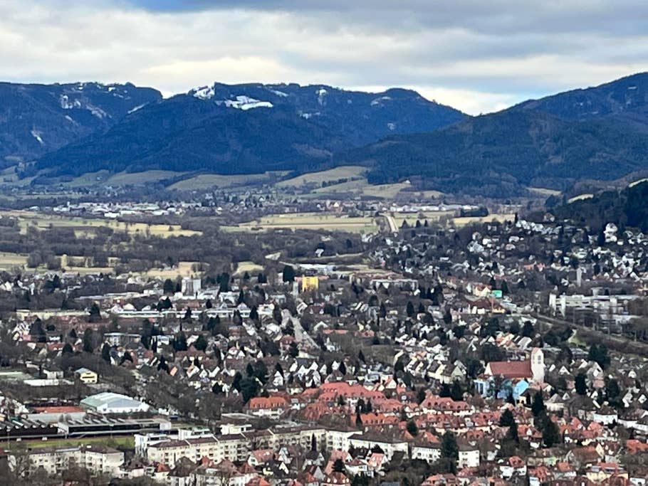 iPhone 13 mini photo gallery