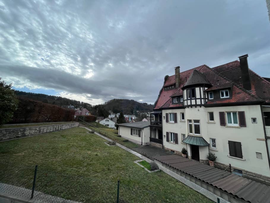 iPhone 13 mini photo gallery