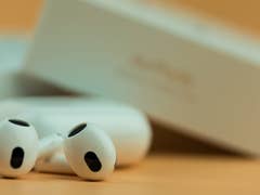 The Apple AirPods 3 in detail