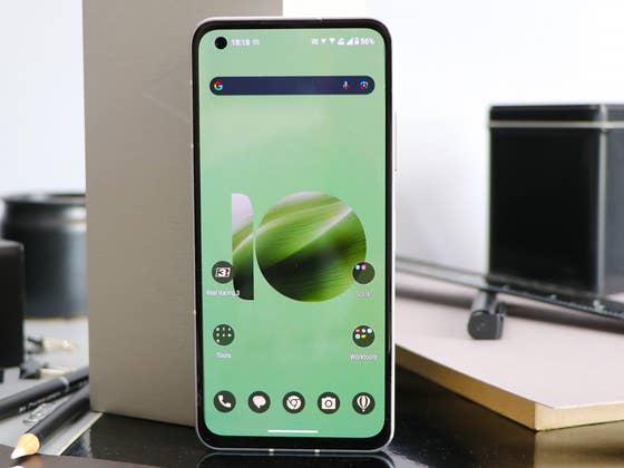 Asus’ Zenfone 11 is Pictured with a New Display and a Lot of RAM