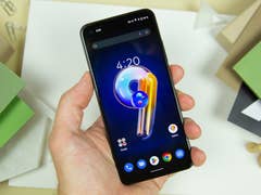 Asus Zenfone 9 display