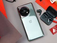 OnePlus 11 and Buds Pro 2 headphones