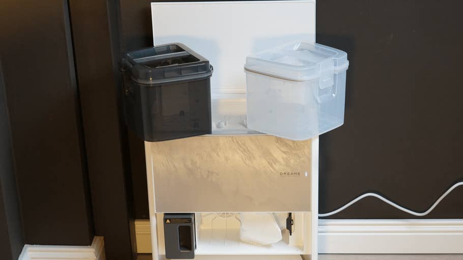 The Dreame Aqua10 Ultra Track Complete with two removable containers on top.