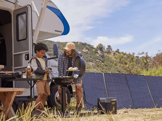 Get 2 Solar Panels for Free When Buying Ecoflow’s Delta 2 Max Power Station