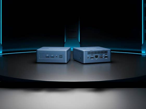 Geekom Mini PC with Intel i7, 32 GB RAM, and Windows 11 for Under $500!