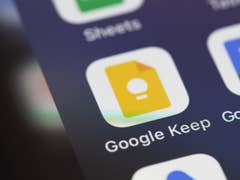 Google Keep icon mobile app on the screen smartphone iPhone.