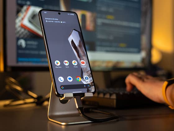 How to Transform Your Pixel Phone Into a Desktop PC
