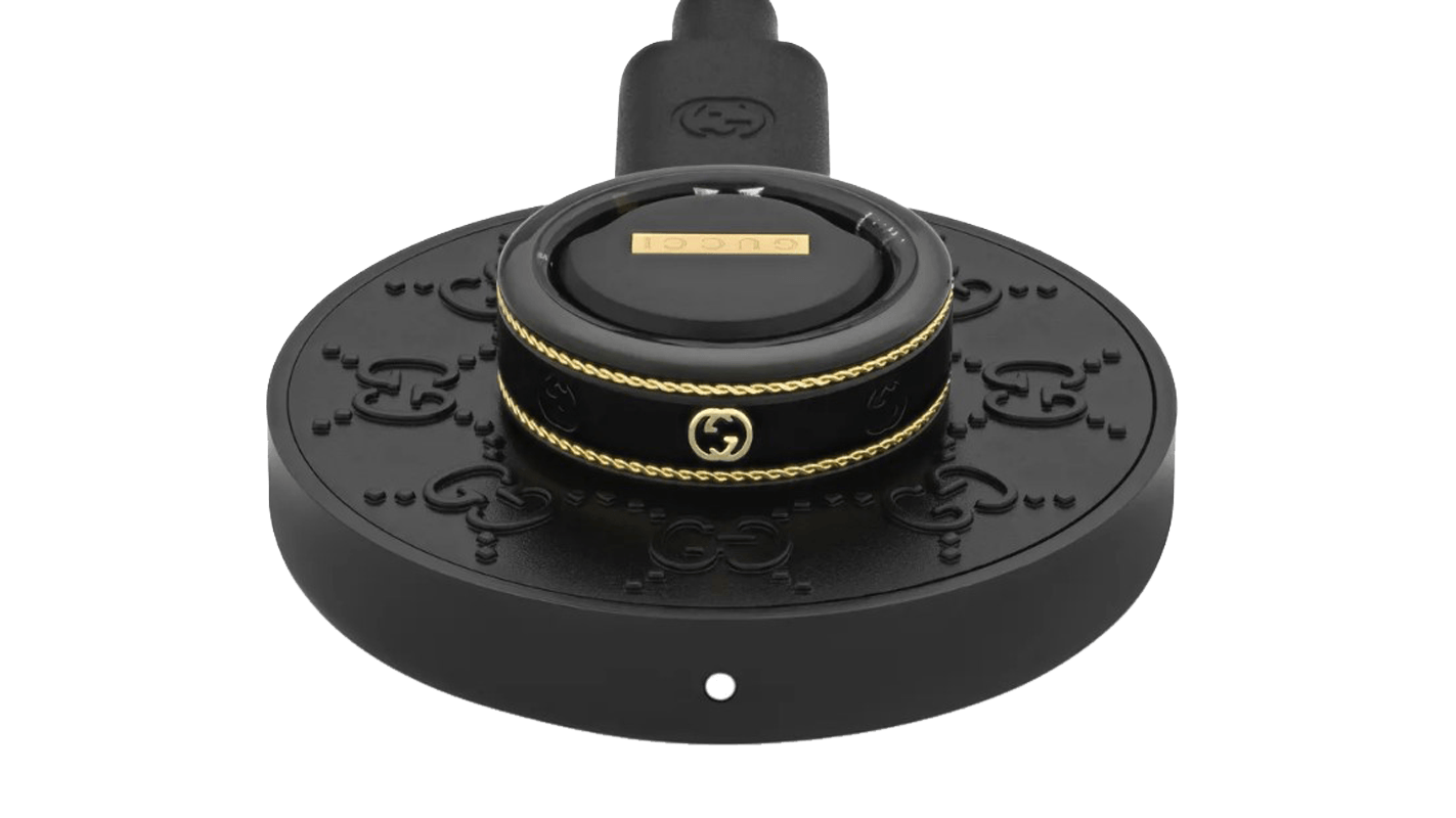 Gucci x Oura Ring charging dock Gucci x Oura Ring fitness smart tracker