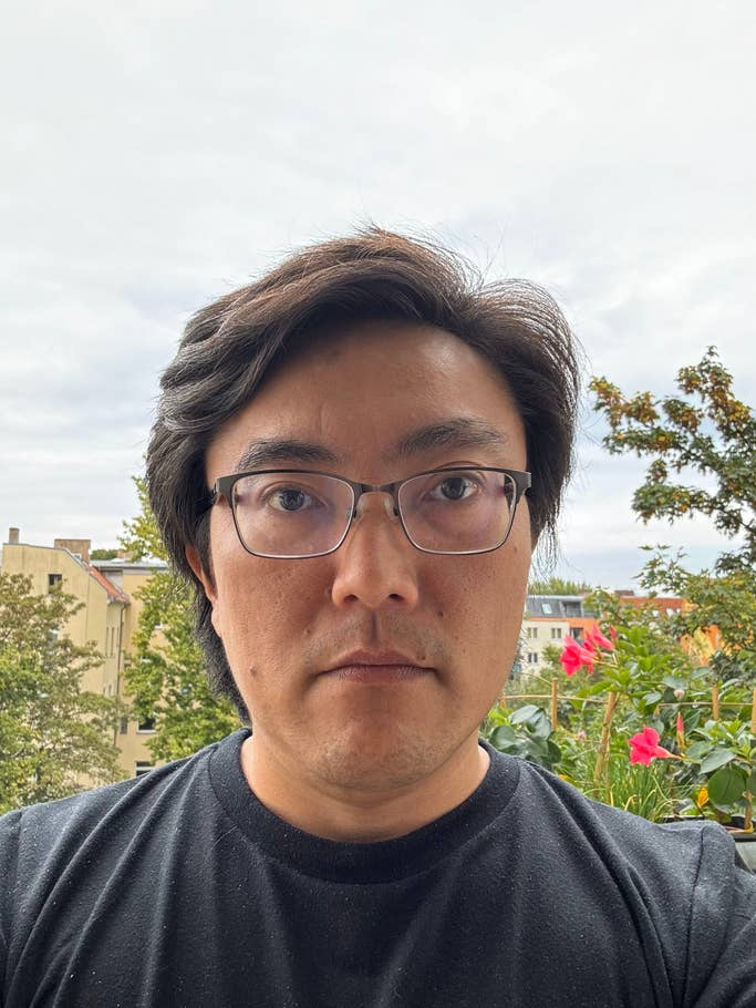 Selfie - Portrait mode off