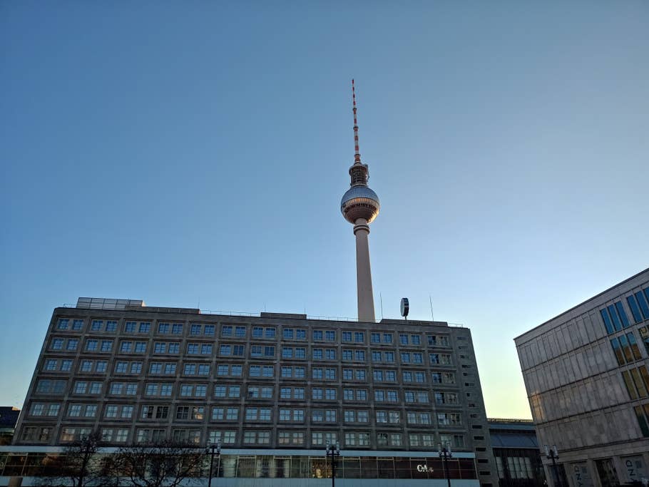 Motorola Edge+ (2023) review picture