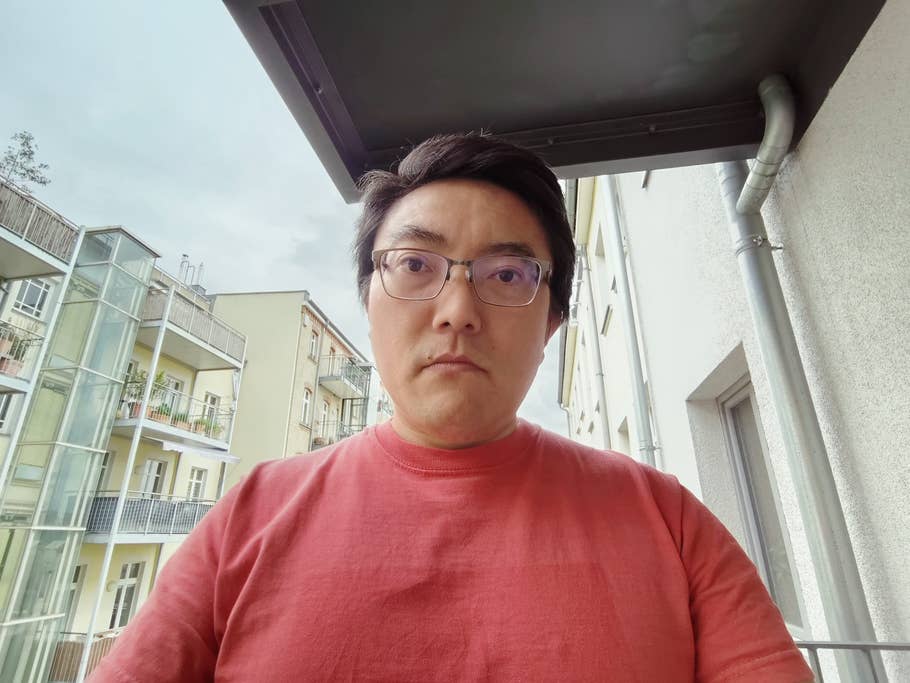 Poco Pad: Selfie with the default beauty filter