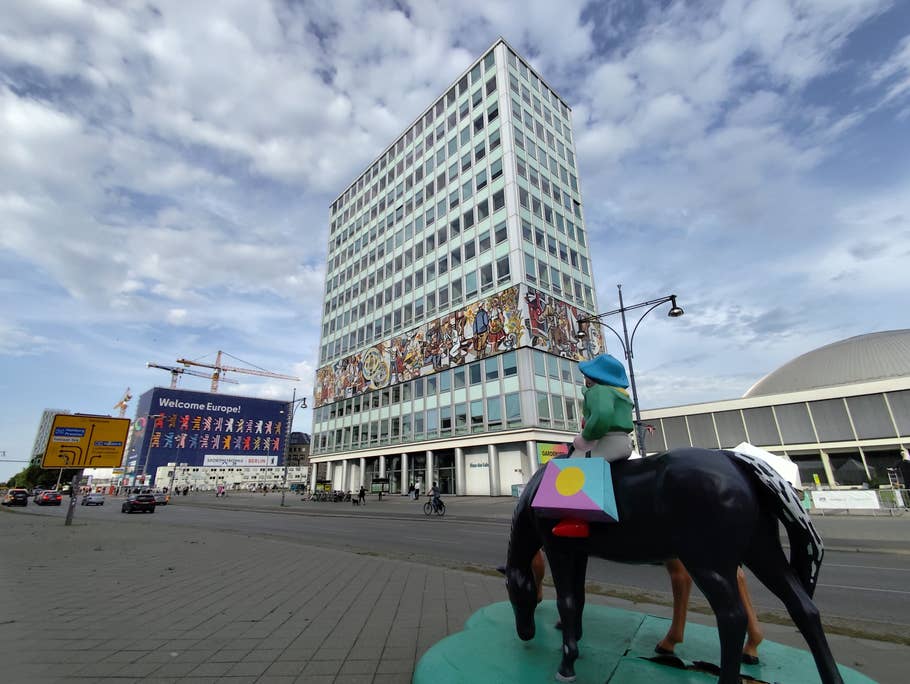 Poco X6: Ultra-wide-angle camera (0.6x)