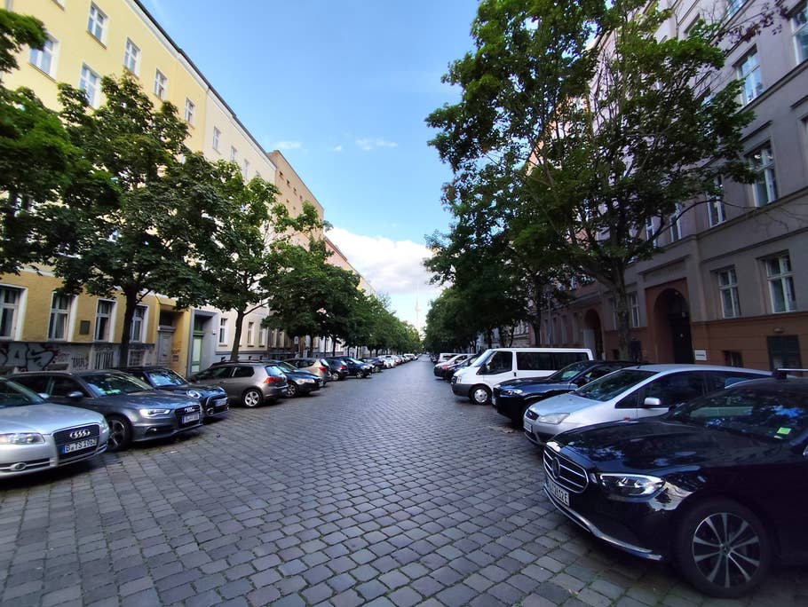 Poco X6: Ultra-wide-angle camera (0.6x)