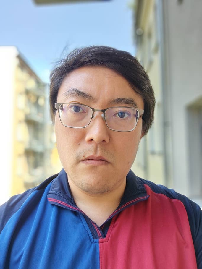 Poco X6: Selfie - Portrait mode on