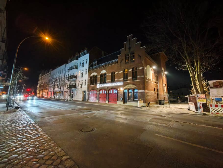 Xiaomi 15: Ultra-wide-angle camera (0.6x)