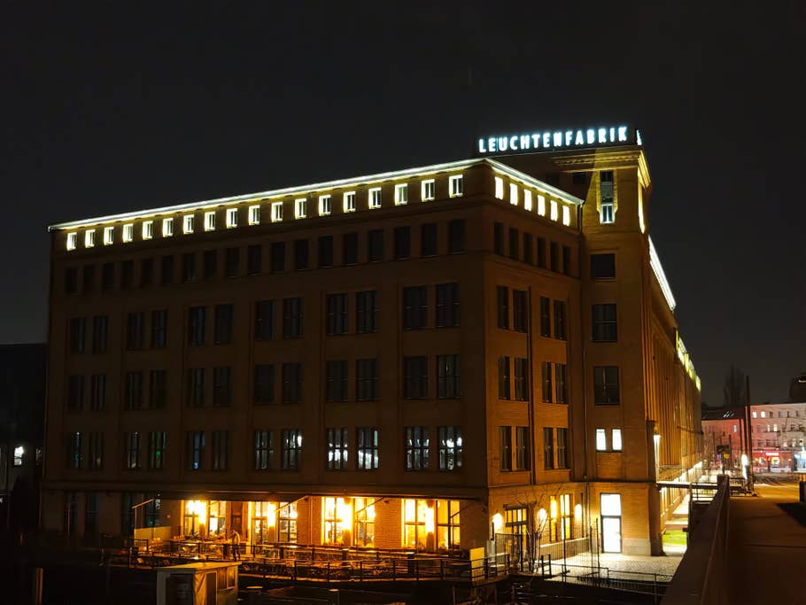 Xiaomi 15: Main camera (2x digital zoom)