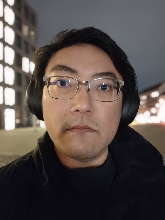 Xiaomi 15: Selfie - Portrait mode on