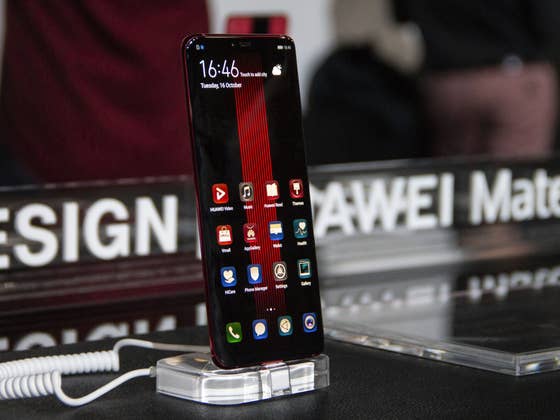 Huawei Mate 20 RS Porsche Design hands-on: leather, glass and class