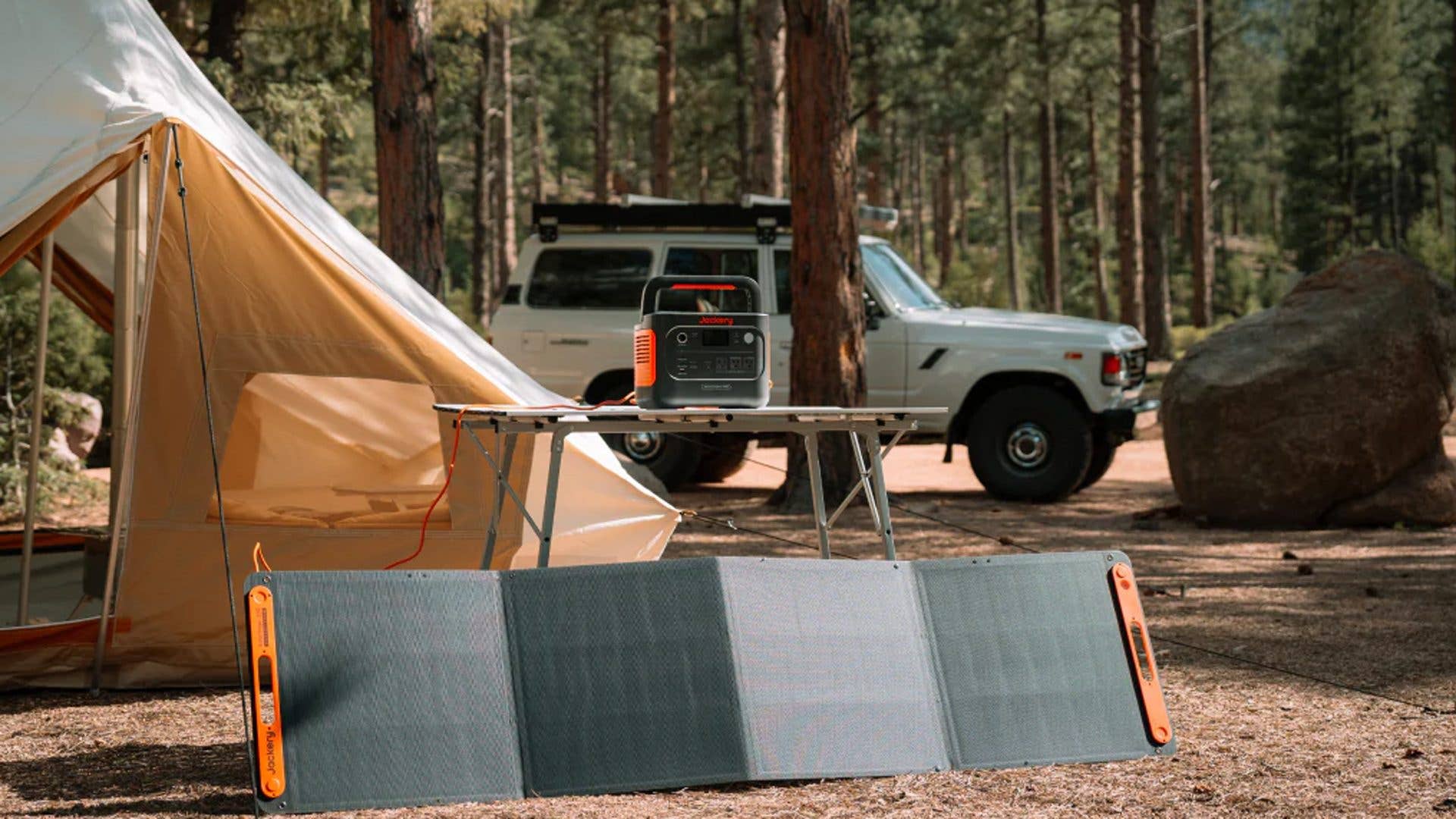 Jackery Explorer 1000 V2 portable power station