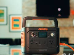 Jackery Explorer 240 V2 portable power station